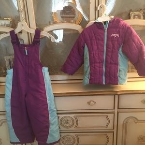 PacificTrail snowsuit size 3T